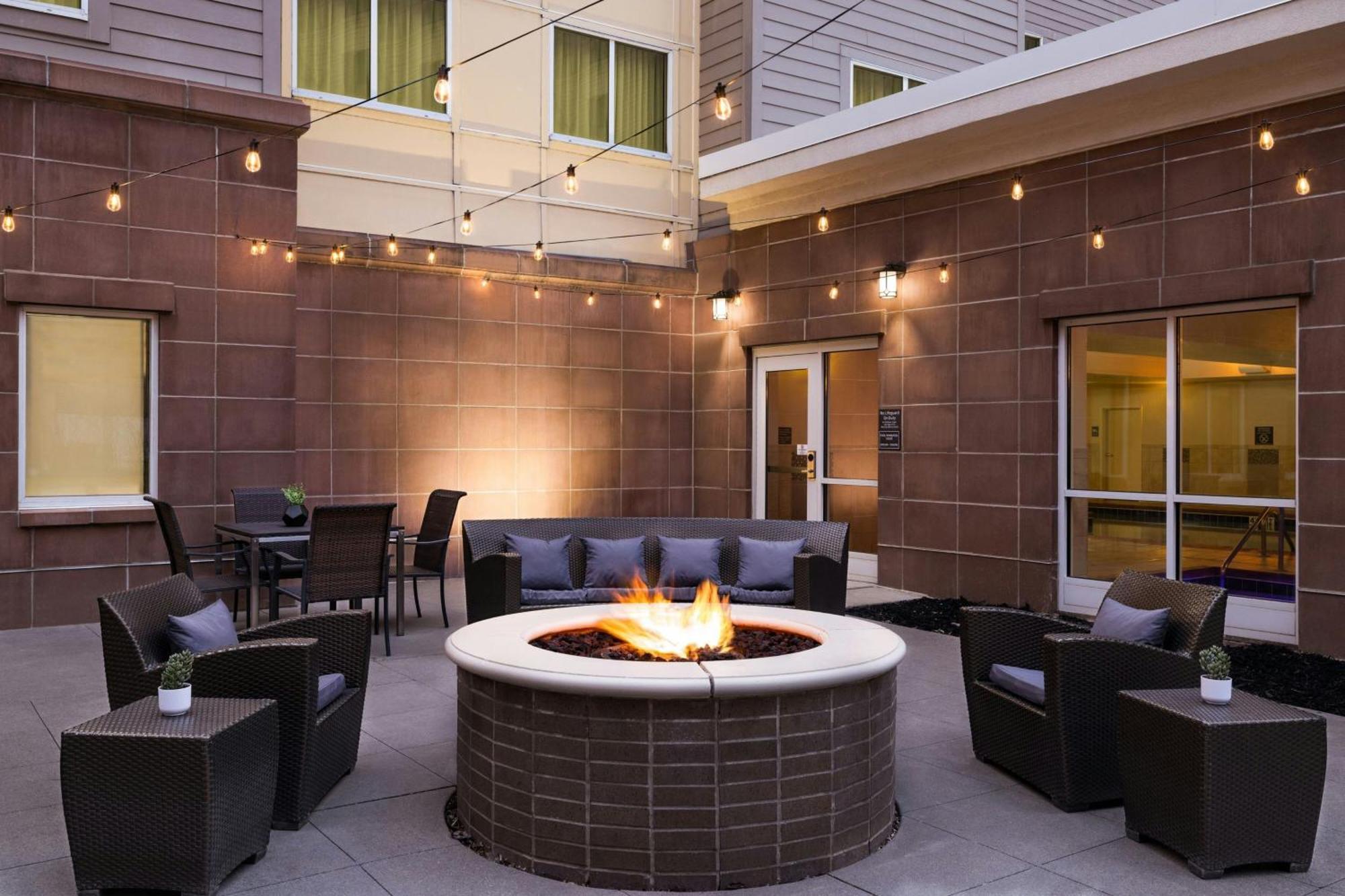 Residence Inn By Marriott Des Moines Downtown Buitenkant foto